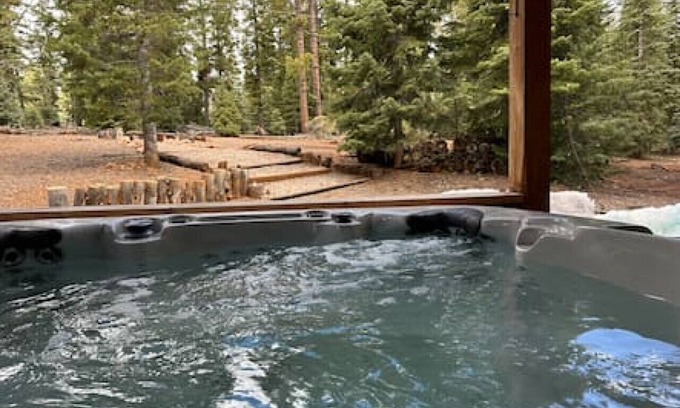 Meadow View Heights Cottage | Rustic Forest Retreat
