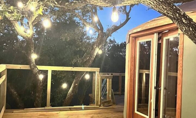 Gatesville Cabin | Rustic Hill Country Glamping on 14 Acres, Rustic Hill Country Glamping