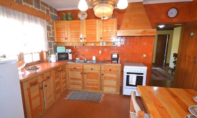 Sao Pedro da Torre House | Rustic house with countryside views