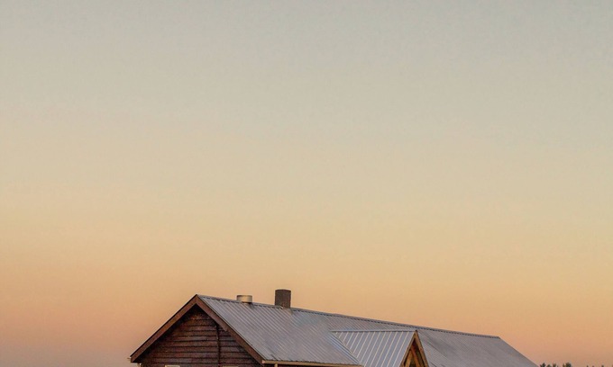 Hillsville House | Rustic meets Modern at "The Dairy Barn" Located near I-77 and the New River