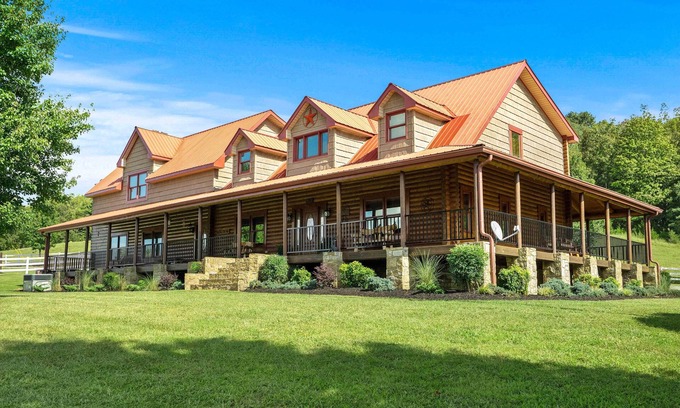 Chestnut Mound House | Rustic Retreat in Hickman on 160 Acres w/Views!