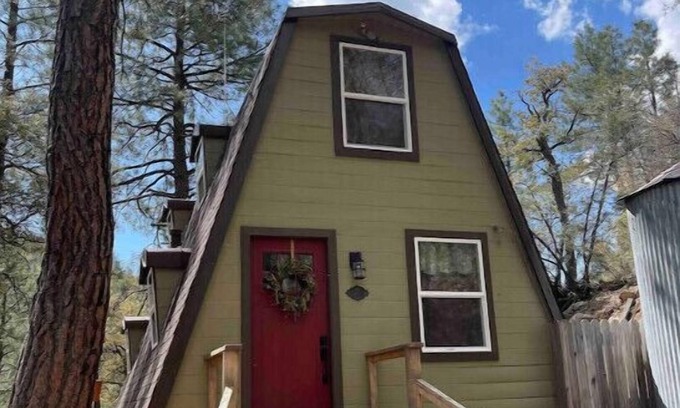 Prescott Cabin | "Rustic Serenity"