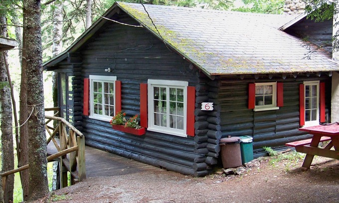 Dennysville Cottage | Rustic, split-level log cottage, River-view, Pet-friendly, Downeast Maine