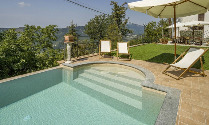 Uscio Villa | Rustic Villa Casa Aurora with pool in Genova