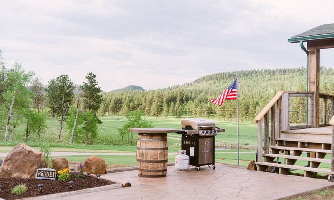 Piedmont House | Rusty Meadows Lodge near Sturgis, Nemo and Black Hills!