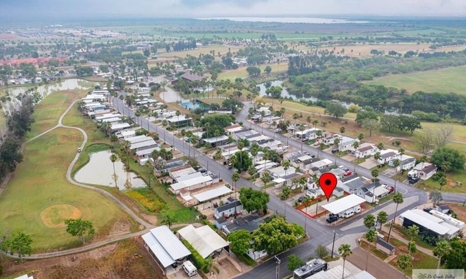 Brownsville RV Rental | RV at Riverbend Golf Resort 1 BR - 1 Bath
