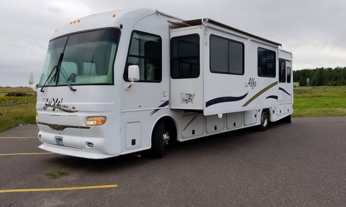 Maple Lake House | RV Life on a Beautiful lake with sunsets, great fishing, swimming and peace.