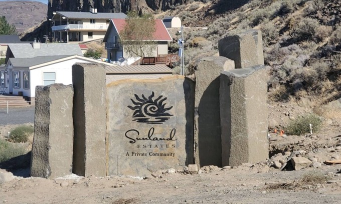 Sunland Estates RV Rental | RV spot on the River Unit C -minutes from Gorge concerts
