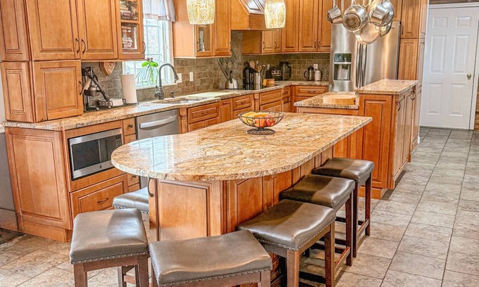 Lake Ronkonkoma House | RYDER CUP ACCOMMODATION <30 minutes. CONCIERGE SERVICES AVAILABLE