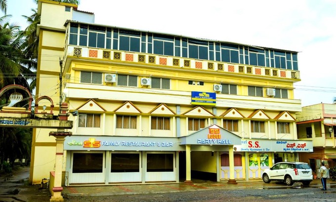 Padubidri Hotel | S S RESIDENCY