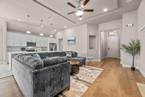 White Settlement House | Saddle Hills Settlement