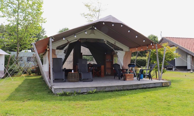 Twijzel House | Safari Tent in Friesland near Nature Reserves