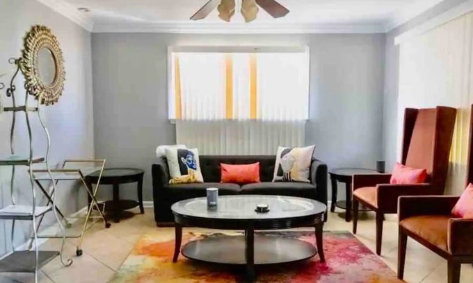 Seabrook House | Safe, quiet,comfy single family home cl , 10 min drive to downtown
