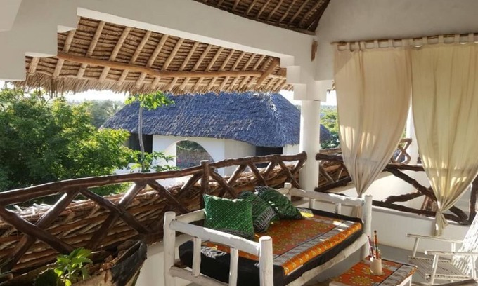 Gede Bed & Breakfast | Safina Beach House