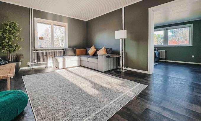 Fredriksberg House | Säfsen House Spacious updated home Close to the slopes!