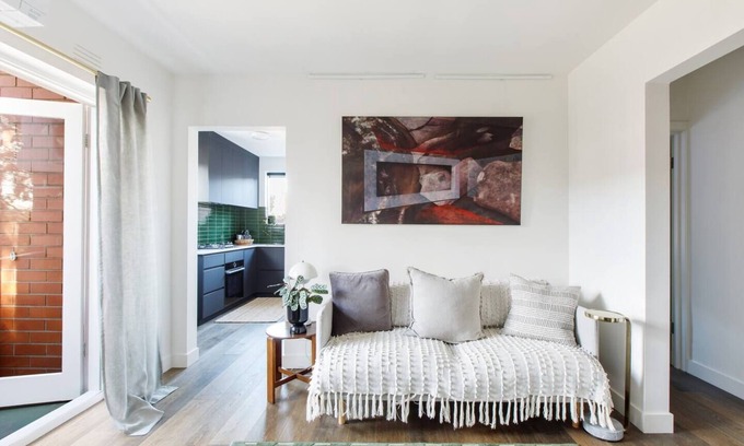 St Kilda West Apartment | Sage Haven Laidback St Kilda Beach Living