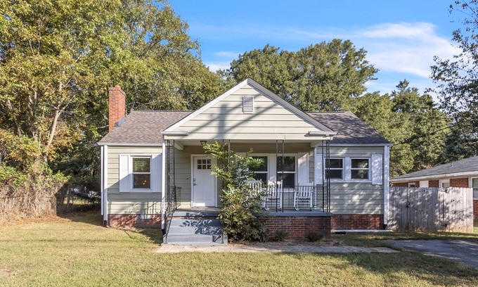 Parker House | Sage Submarine- Pet Friendly Home 2 mi to Downtown