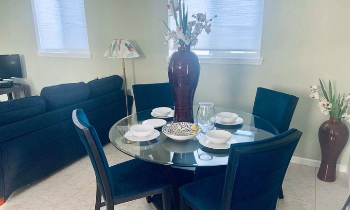 Pearl Beach Apartment | Saint Clair River Two Bedroom apt private entrance New Construction