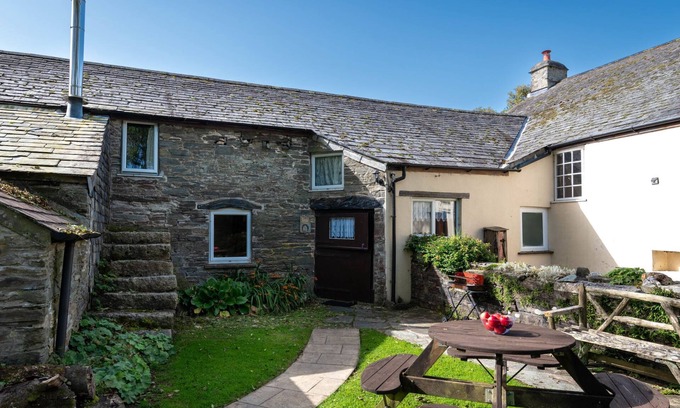 Fivelanes House | Saints Cottage by Interhome