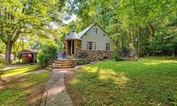 Salisbury Cottage | Salisbury Cottage ~ 7 Mi to High Rock Lake!