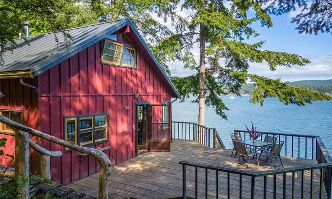 Pender Island Cabin | Salish Sunset Cabin/Oceanfront in Private Forest