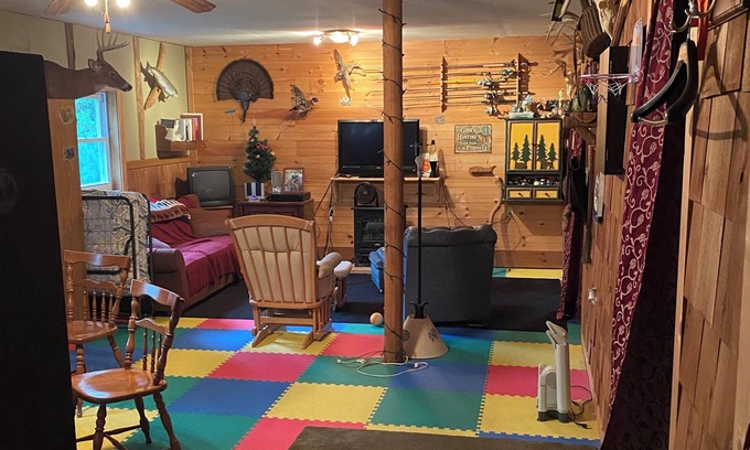 Mexico Cabin | Salmon, steelhead and brown trout fishing rental in Oswego County NY .
