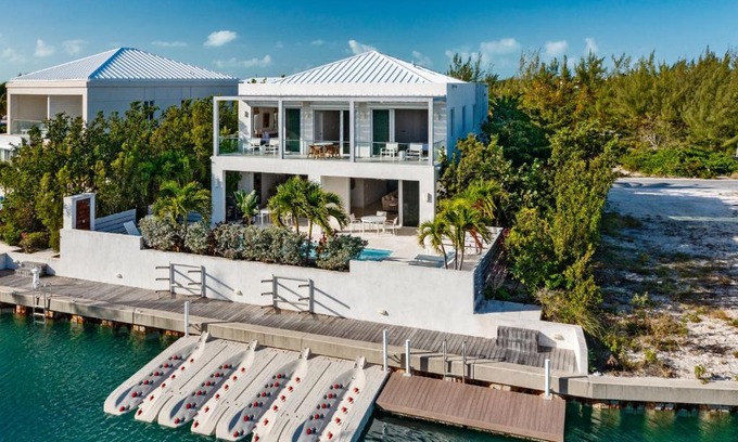 Leeward Settlement Villa | Salt Air Villa