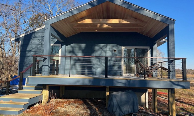 Fairhaven House | Salt Marsh Sanctuary on Nasketucket Bay-the Blu Haus!