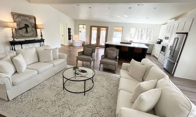 Brookeland House | Sam Rayburn Stunner (South End) - Fully Remodeled, Water View, and Water Access