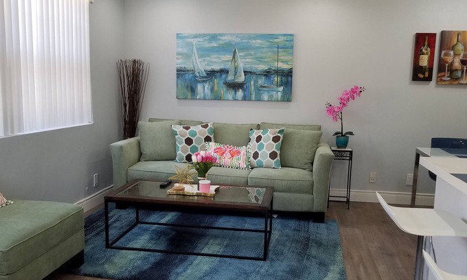 Parkside Apartment | Sam's Place in Historic Hollywood FL 10 min to beach. High quality finishes.