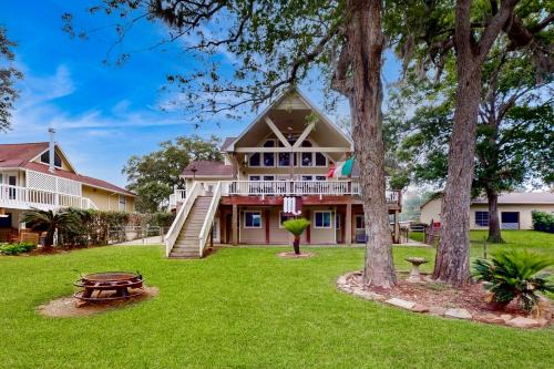 Brazoria House | San Bernard River Retreat