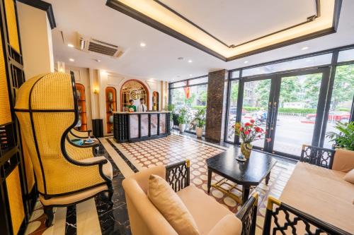 Trung Hoa Nhan Chinh Hotel | San Hotel & Spa