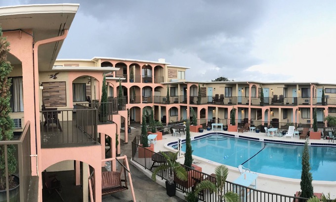 East Daytona Hotel | San Marina Motel