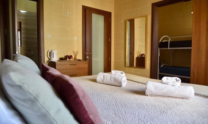 Xaghra House | San pawl bnb farmhouse Kortoll