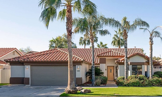 Val Vista Lakes House | Sanctuary at Val Vista Lakes