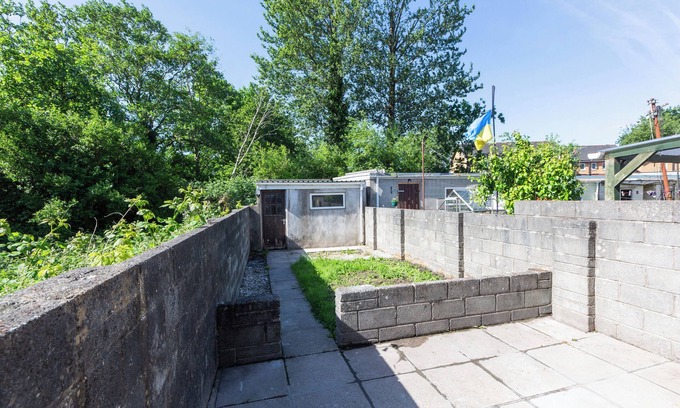 Gorseinon Villa | Sandfields House