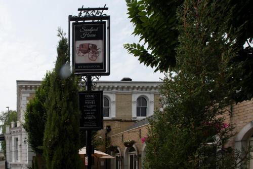 Huntingdon Hotel | Sandford House Hotel Wetherspoon