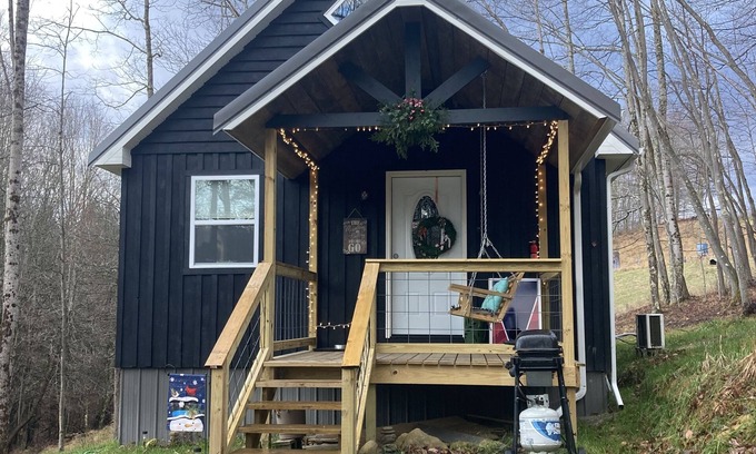 French Creek Cabin | Sandstone: cozy, new, secluded cabin for making memories!