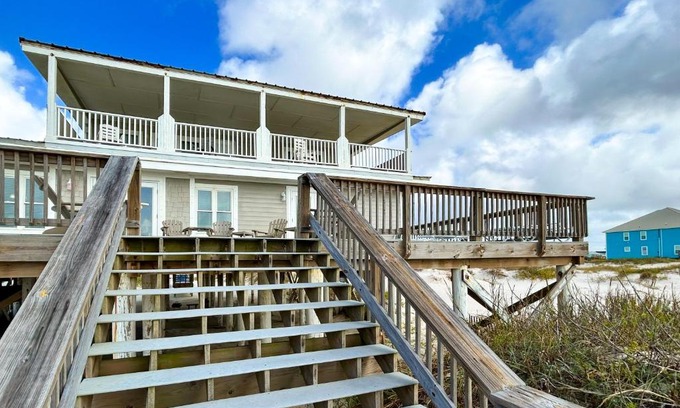 Fort Morgan House | Sandy Feet & Happy Hearts