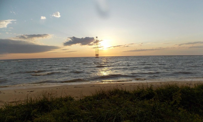 Silver Beach Cottage | *SANDY HILL SUNSETS*