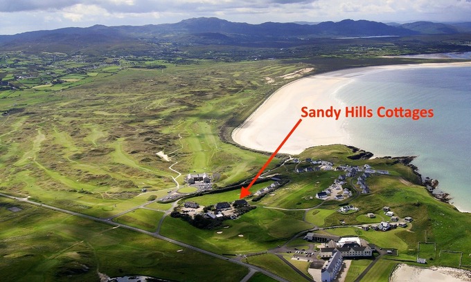 Downings House | Sandy Hills Cottages, overlooking Rosapenna Golf Resort and Tramore Beach