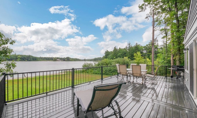 Gowen Cottage | Sandyside:Lake Life at Its Best – A Summer Escape You'll Never Forget!