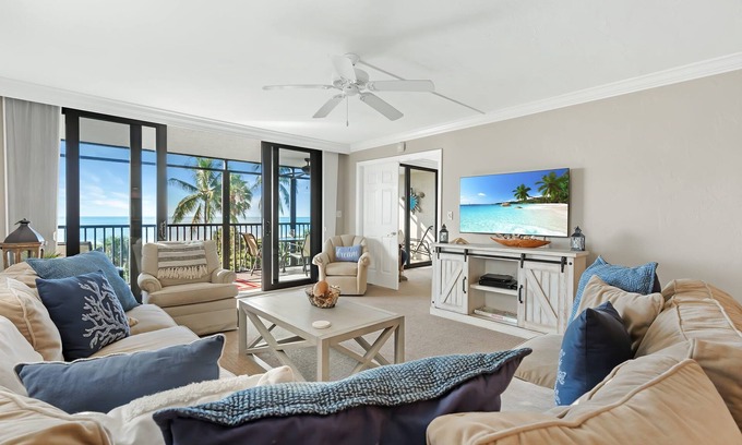 Beachview Country Club Estates Condo | Sanibel Beachfront Full Gulf View Condo! 3BR, 2 Bath! Heated Pool, 2 Pickleball!