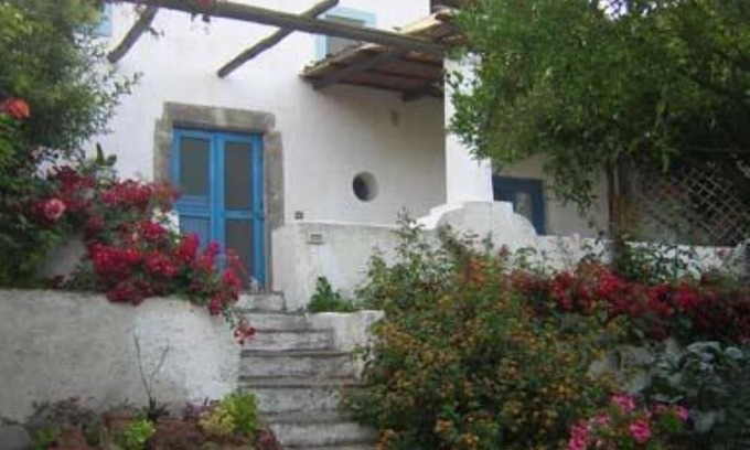 Santa Marina Salina House | Santa Marina Di Salina: House/Villa - SANTA MARINA DI SALINAHouse with character
