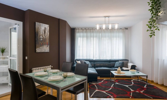O Milladoiro Apartment | "SantaMaria I" Modern apartment 4km from Santiago, WiFi-Netflix-HBO connection
