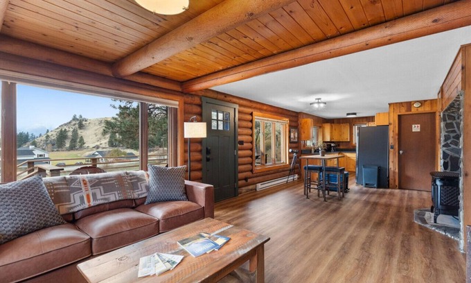 Grantsdale Cabin | Sapphire Ridge Cabin