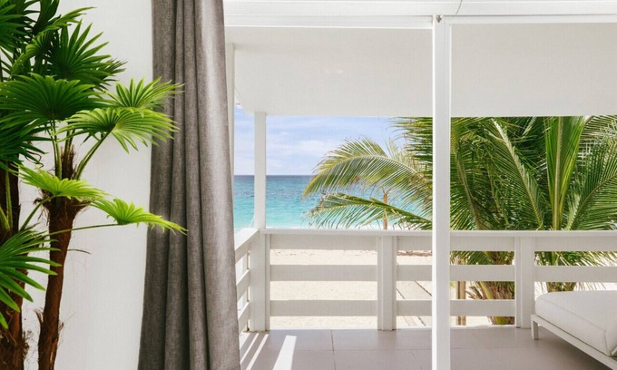 Beacon Hill Hotel | Sapphire Room #3 · CocoVaa Boutique Beach Hotel - Sapphire Suite