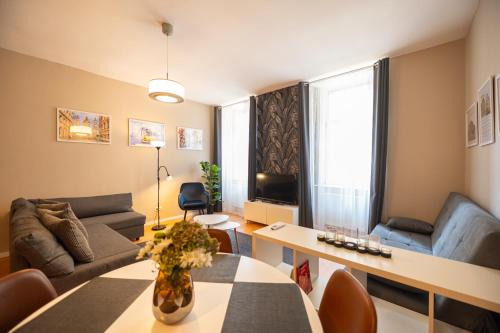 Erzsebetvaros Apartment | Sarah's Home with POOL, WELLNESS, FITNESS