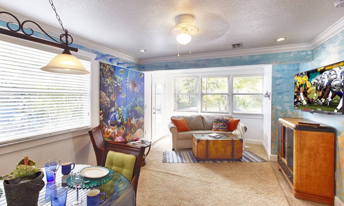 Laurel Park Cottage | SarasotaCottageRentals ~ Authentic FL, Enchanting Downtown Historic Laurel Park