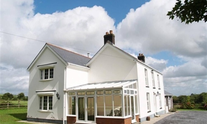 Clynderwen Cottage | SARNAU, family friendly, country holiday cottage in Efailwen